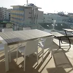 ELEGANTE 2 CAMERE PIAZZA AURORa CON PISCINA