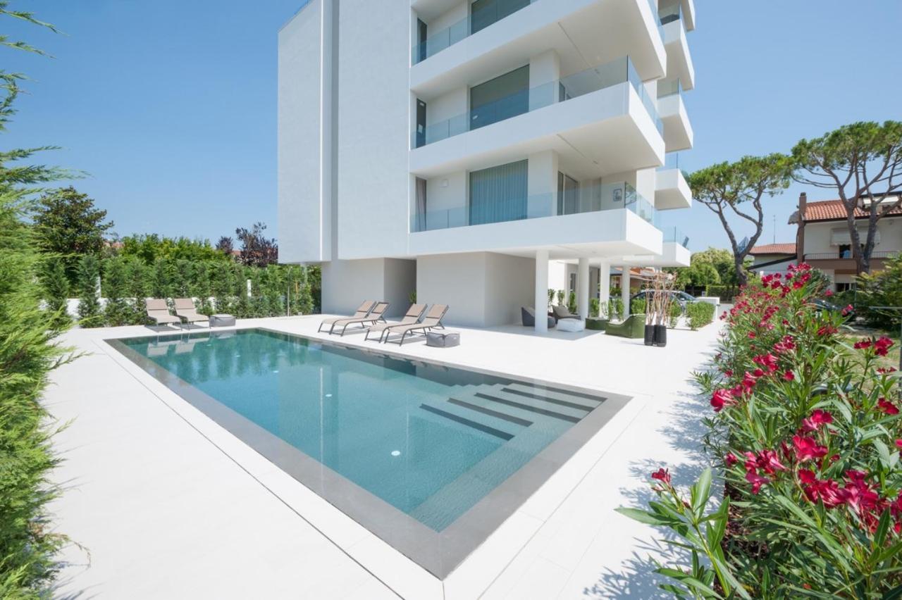 Elegante 2 Piazza Aurora Con Piscina Apartment Lido di Jesolo
